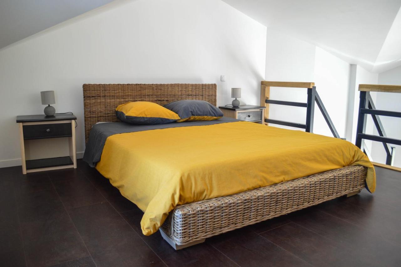 Grande Chambre D'Hote Les Chats-Pitres Bed and Breakfast La Rochette  Exterior foto